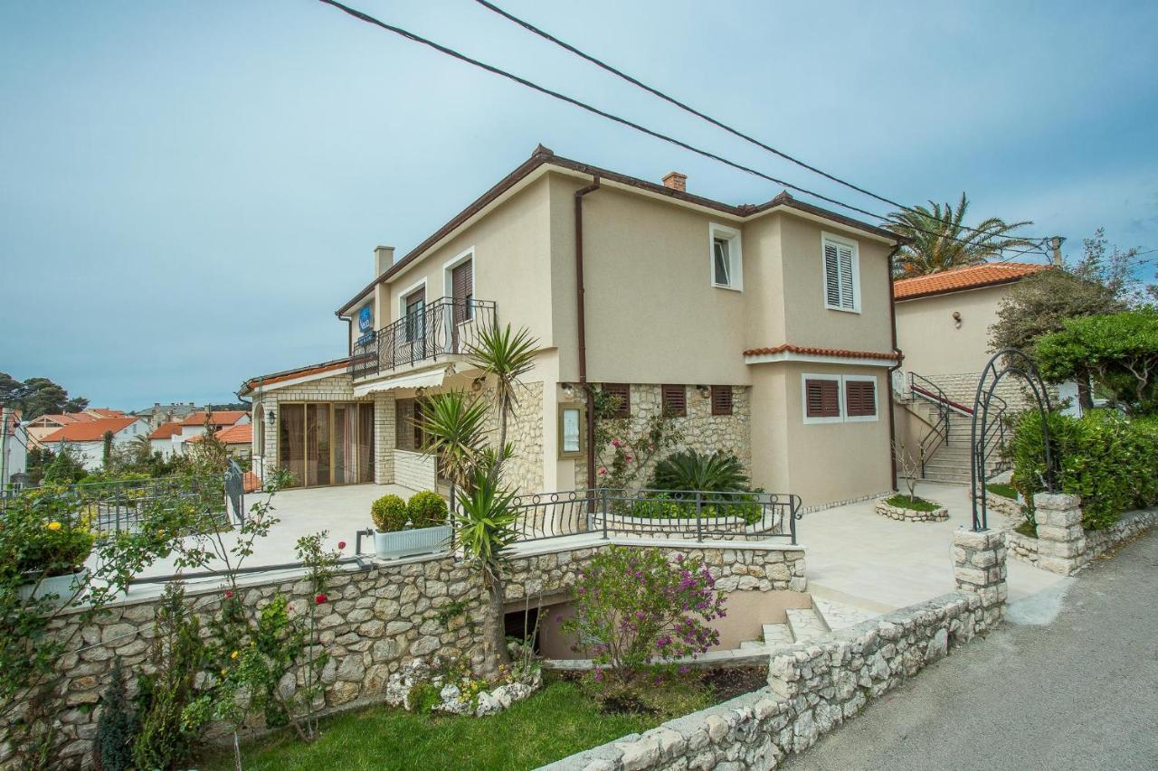 Apartments Nada Palit Εξωτερικό φωτογραφία