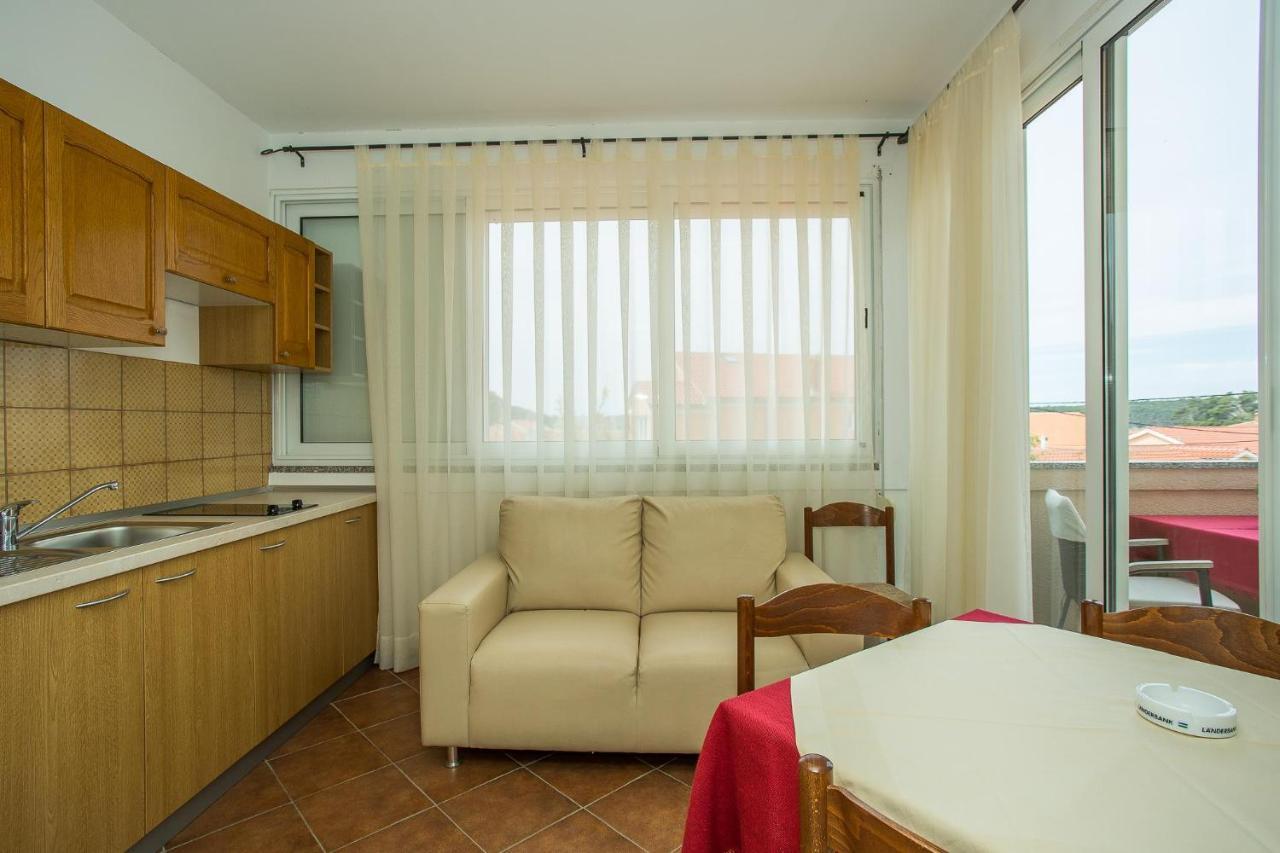 Apartments Nada Palit Εξωτερικό φωτογραφία