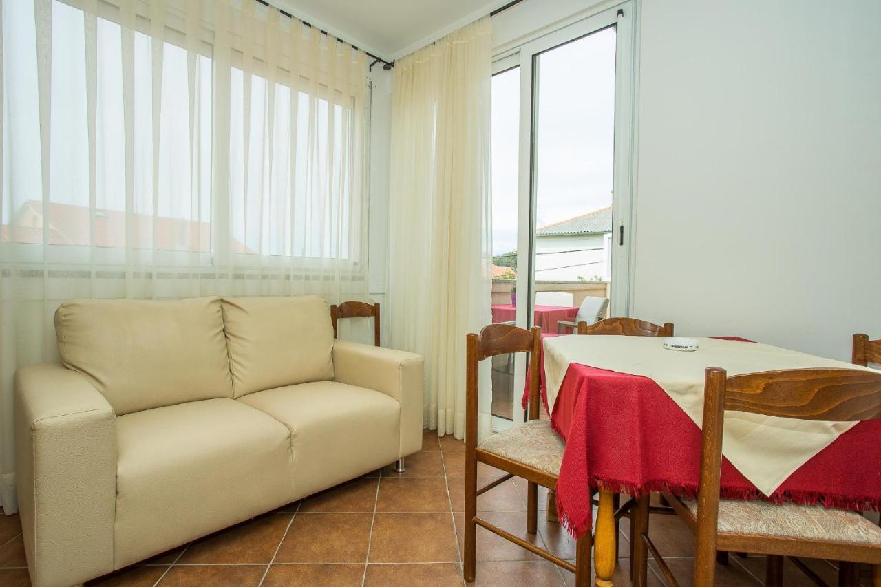 Apartments Nada Palit Εξωτερικό φωτογραφία