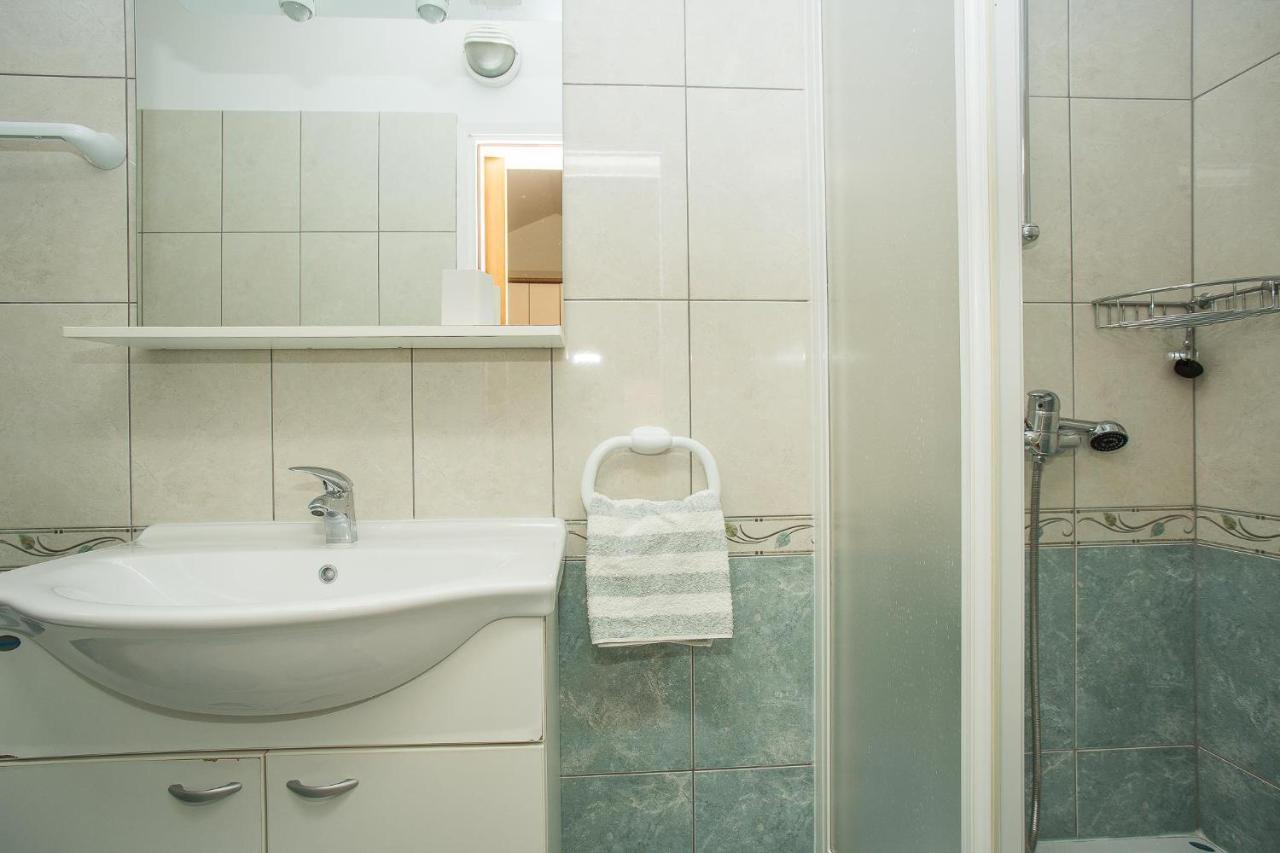 Apartments Nada Palit Εξωτερικό φωτογραφία